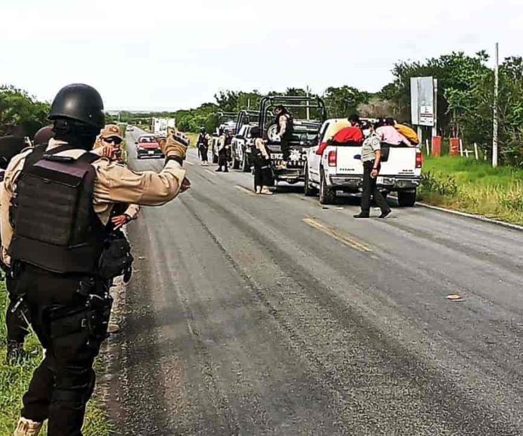 Liberan a policía que dispara contra migrantes