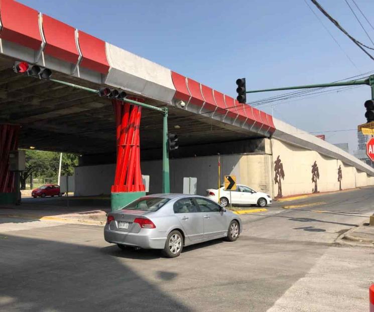 Reabren lateral de Garza Sada y Sendero Sur Reabren lateral de Garza Sada y Sendero Sur