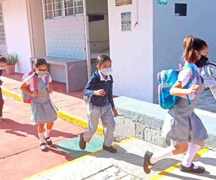 Habrá regreso a clases llueva o relampaguee