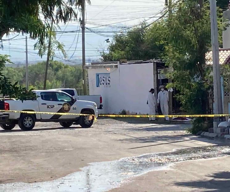 Ejecutan a hombre que platica con amigo Ejecutan a hombre que platica con amigo