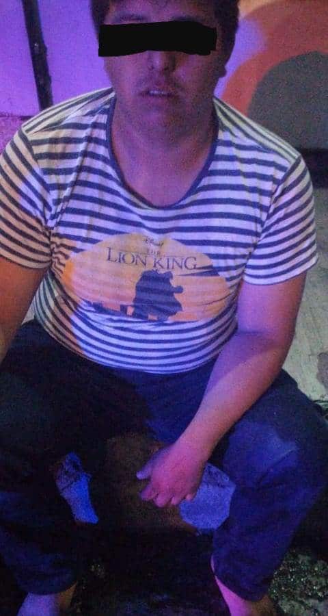 Chocan camioneta en que viajaban contra un negocio