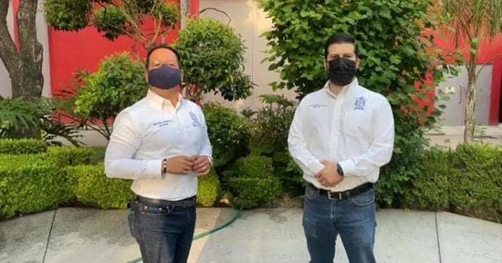 Exhorta Héctor a población a vacunarse