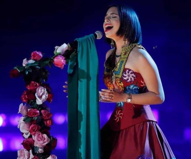 Ángela Aguilar defiende lo vernáculo