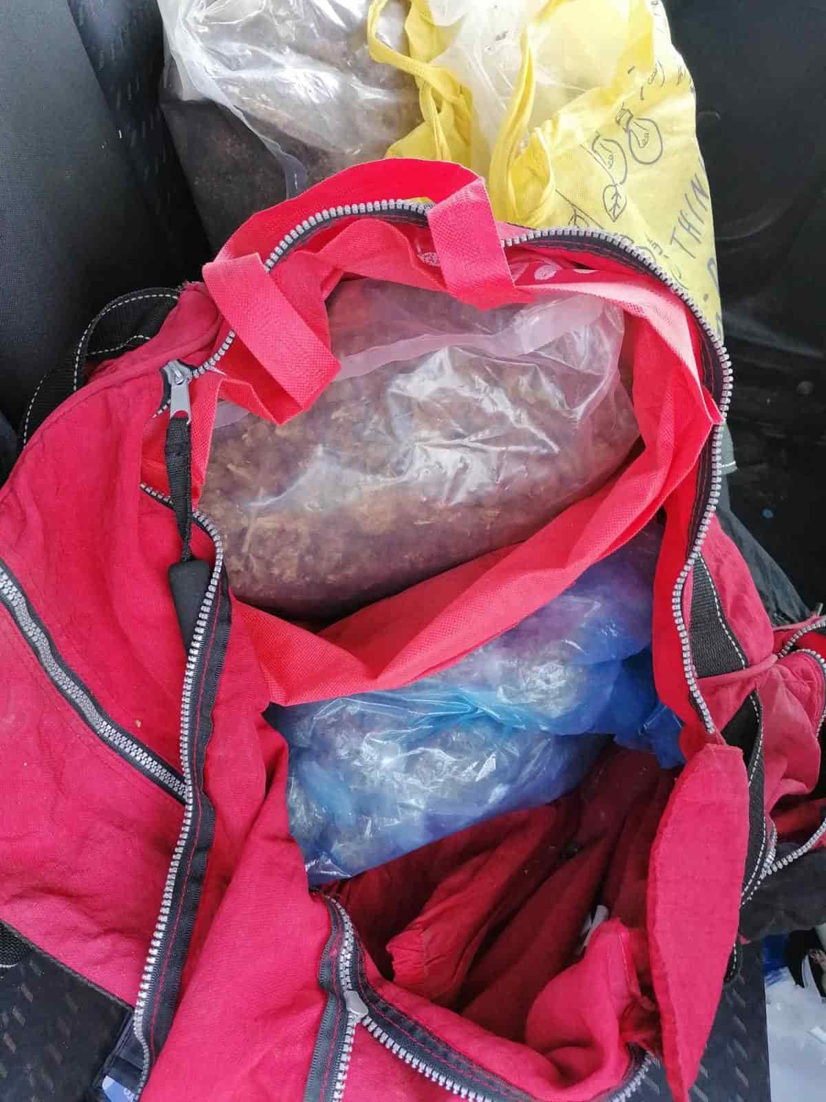 Arrestan a hombre que transportaba más de 3 kilos de marihuana