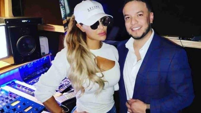 Ninel Conde apareció abrazada del ex de Chiquis Rivera Ninel Conde apareció abrazada del ex de Chiquis Rivera