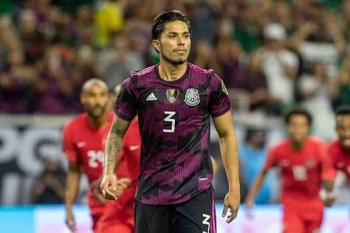 Piden a Martino que ya no convoque a Carlos Salcedo Piden a Martino que ya no convoque a Carlos Salcedo