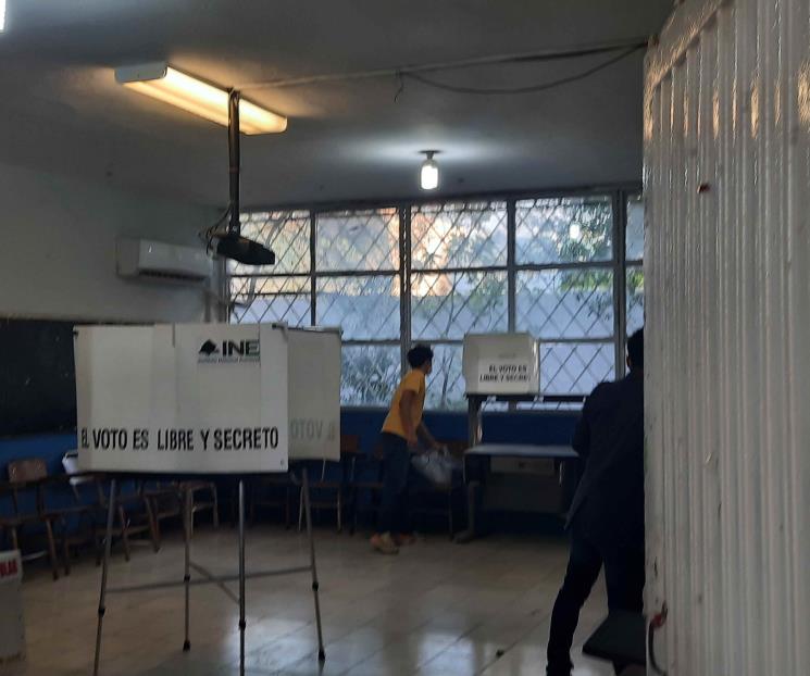 Retrasos y baja afluencia en inicio de la Consulta Popular Retrasos y baja afluencia en inicio de la Consulta Popular