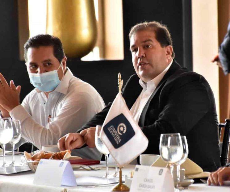Se reúnen diputados electos del PRI con empresarios