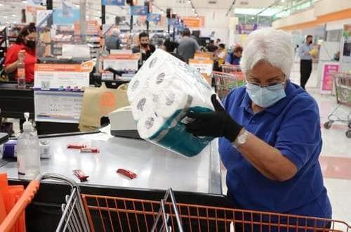 Oficializan regreso de adultos mayores a Walmart