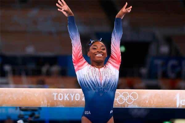 Y Simone Biles renace y gana bronce