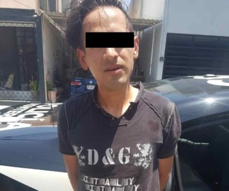 Detienen a hombre por golpear a su pareja