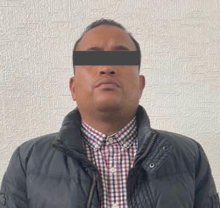 Detienen a hombre por plagiar a hijastra