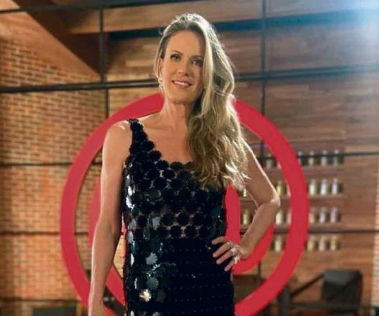 Hospitalizan a Rebecca de Alba por Covid-19