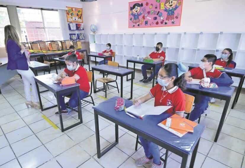 Habría clases aún en rojo