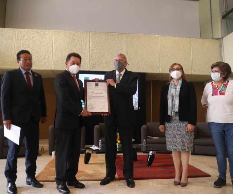 Reconocen al doctor Guillermo José Ruíz Argüelles Reconocen al doctor Guillermo José Ruíz Argüelles