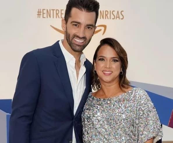 Adamari López está en pausa en el tema Tony Costa