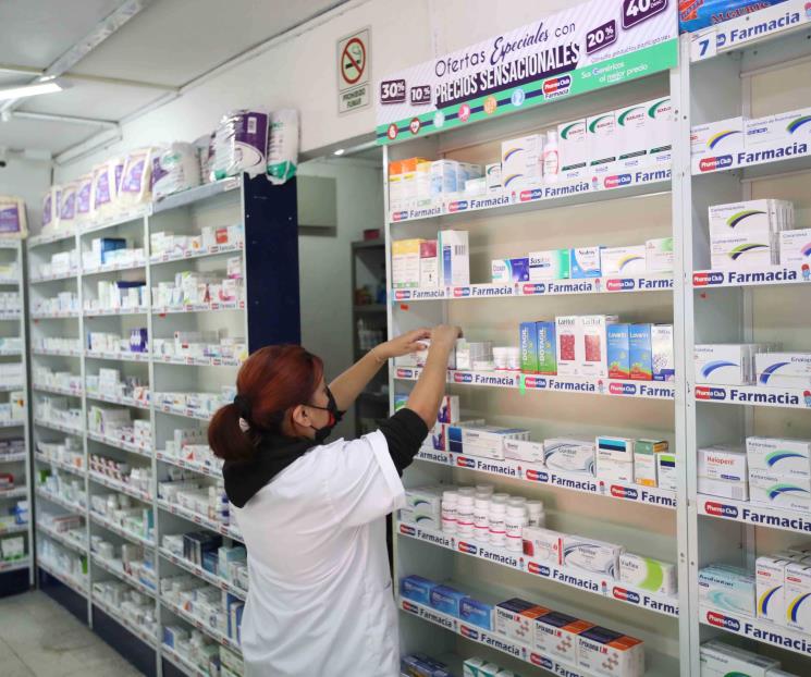 Abren por Covid más consultorios y farmacias