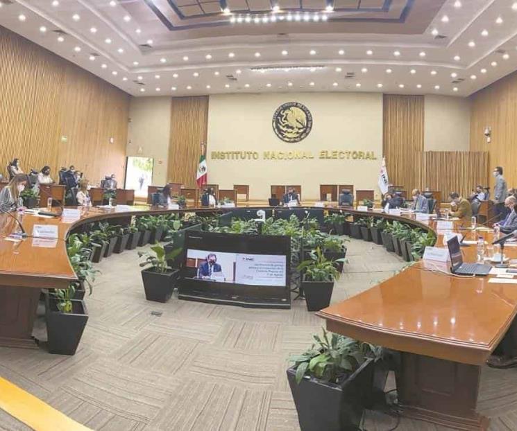 Aprueba INE bolsa de 5,821 mdp para los partidos en 2022