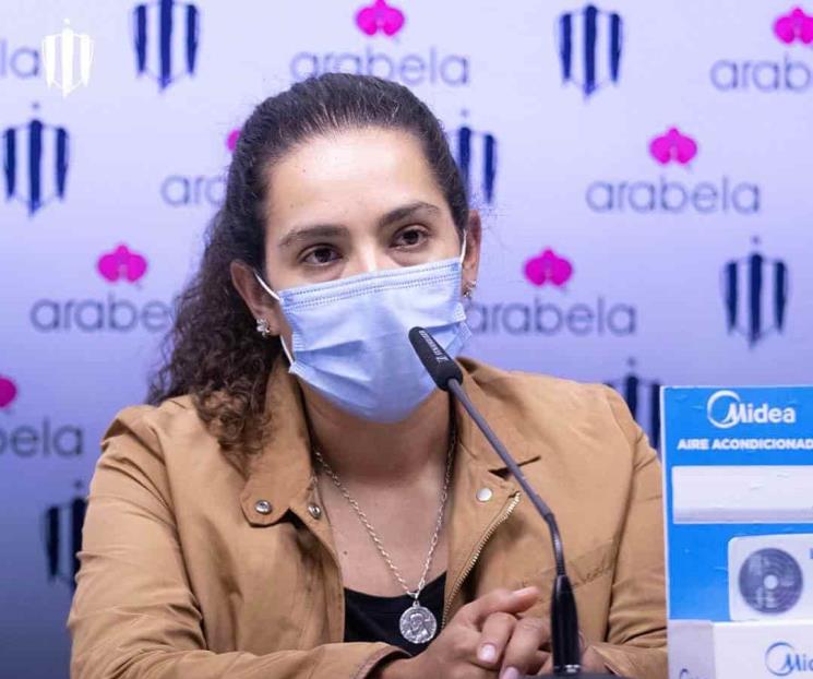 Busca Eva Espejo la perfección en sus Rayadas