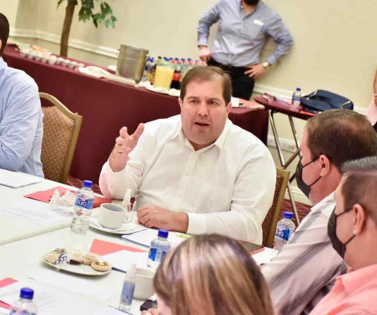 Se capacitan diputados electos del PRI Se capacitan diputados electos del PRI