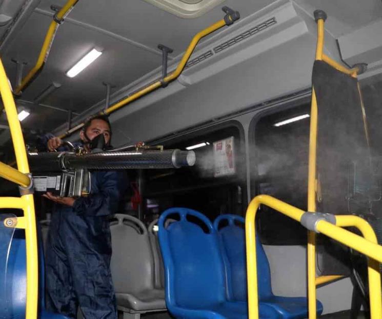 Desinfectan rutas urbanas en Santa Catarina