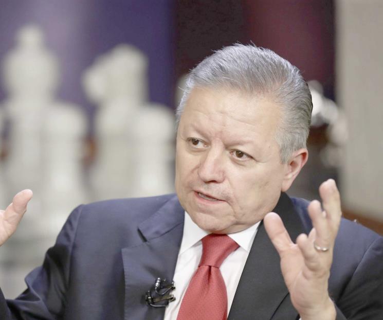 Acusa AMLO que Zaldívar fue avasallado