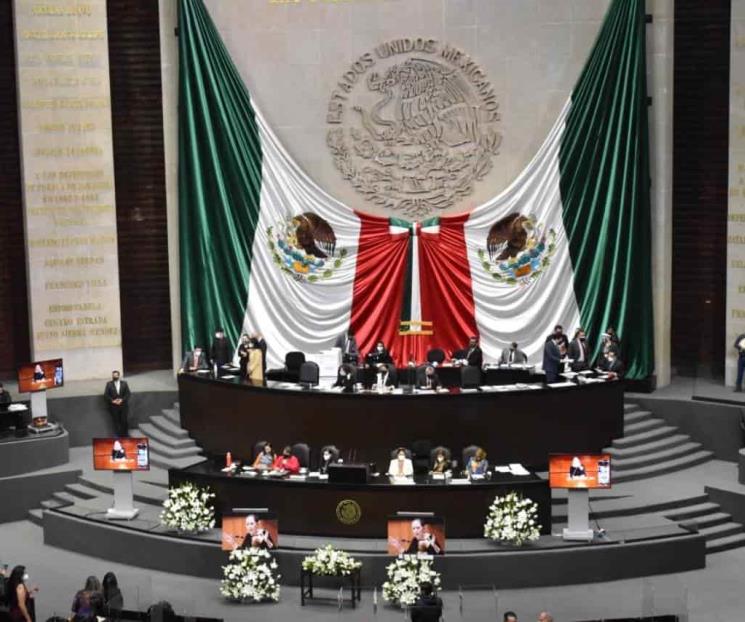 Rinden homenaje luctuoso a María Elena Chapa Hernández
