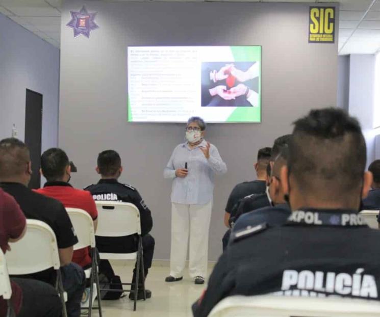 Fortalecen salud mental de policías de Escobedo