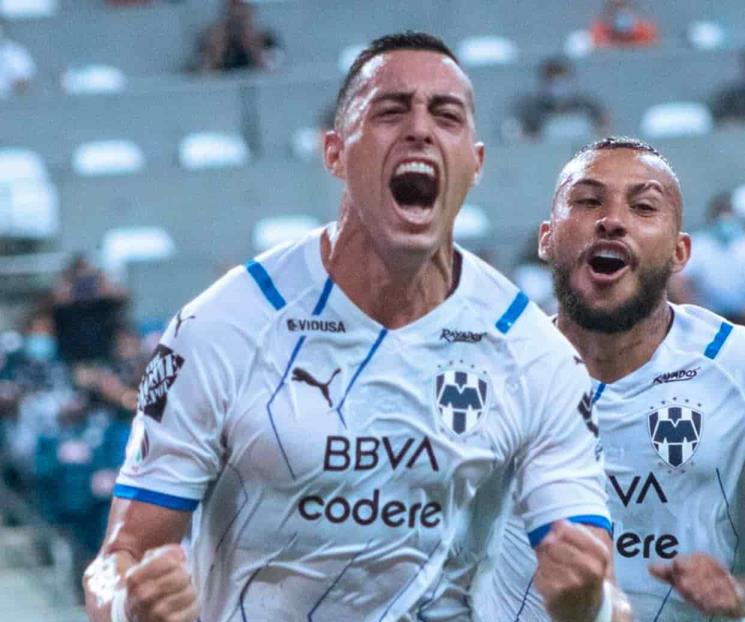 Y por fin supera a Suazo