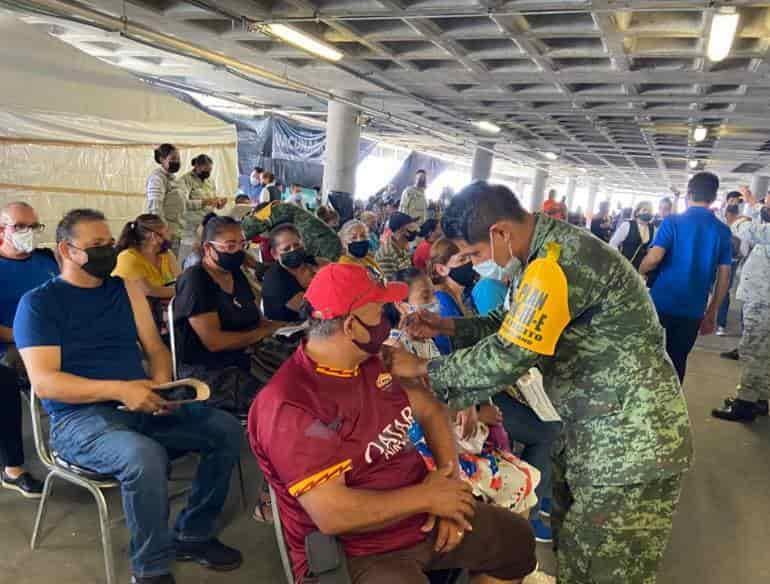 Confían facilitar vacunación a caravana