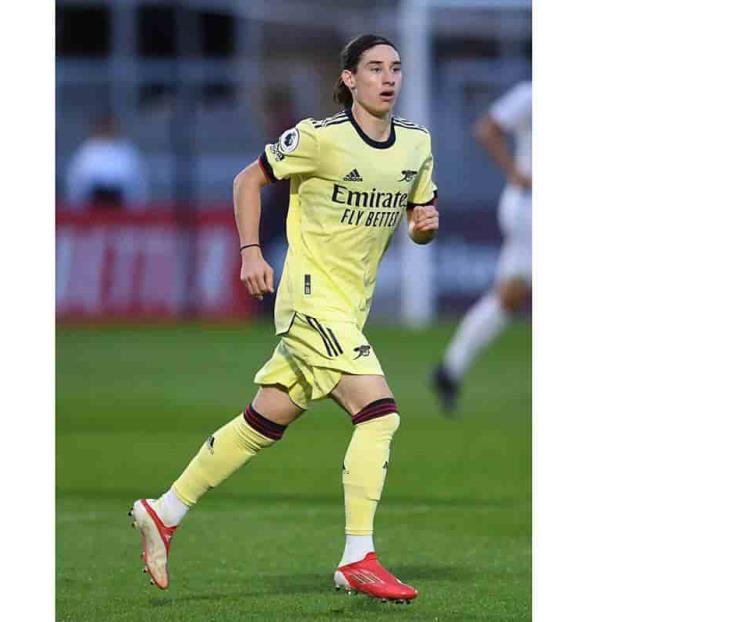 Joya mexicana anota triplete con el Arsenal de Inglaterra