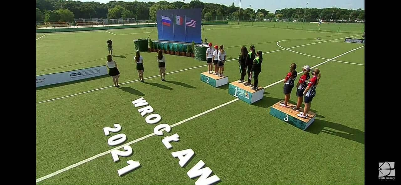 Regia Alanís es campeona mundial en tiro con arco