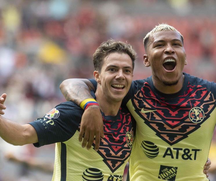 Águilas vuelan a la cima