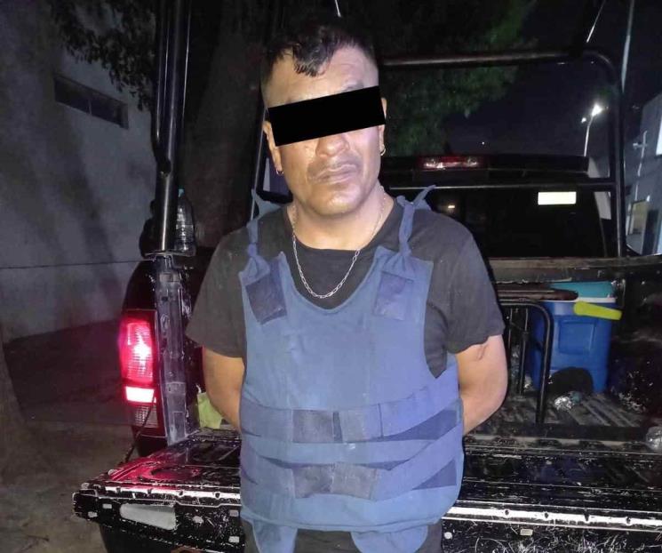 Cae con réplica de arma de fuego Cae con réplica de arma de fuego