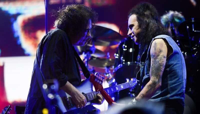 The Cure se queda sin bajista