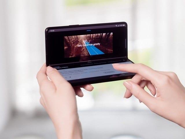 Redobla Samsung  la apuesta por smartphones plegables