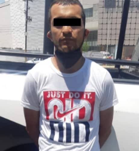 Luego de intentar extorsionar a un automovilista tras simular un accidente, un hombre que se hacía pasar como agente ministerial fue arrestado