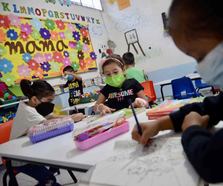 Carta compromiso de regreso a clases no es obligatoria: AMLO