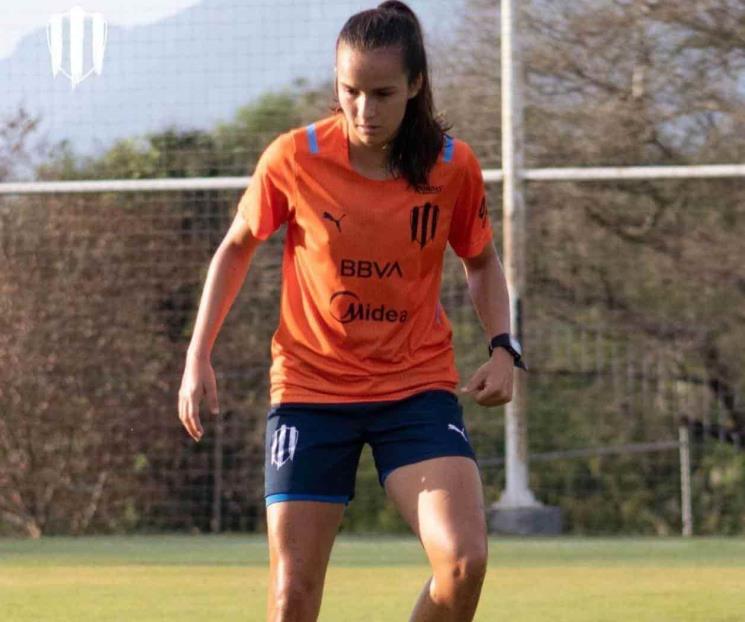 Ya entrena Valeria en Rayadas Ya entrena Valeria en Rayadas