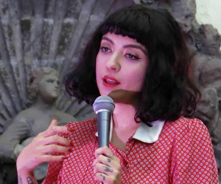 Mon Laferte anuncia que está embarazada