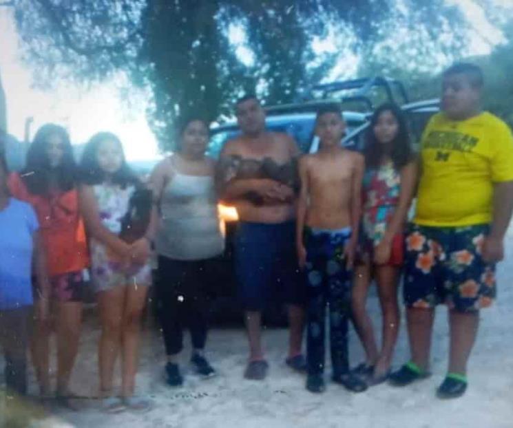 Rescatan a familia en Galeana Rescatan a familia en Galeana