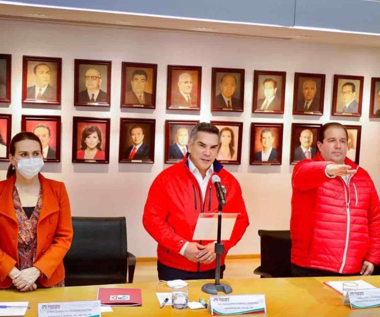 Toman protesta a nuevo líder del PRI Toman protesta a nuevo líder del PRI