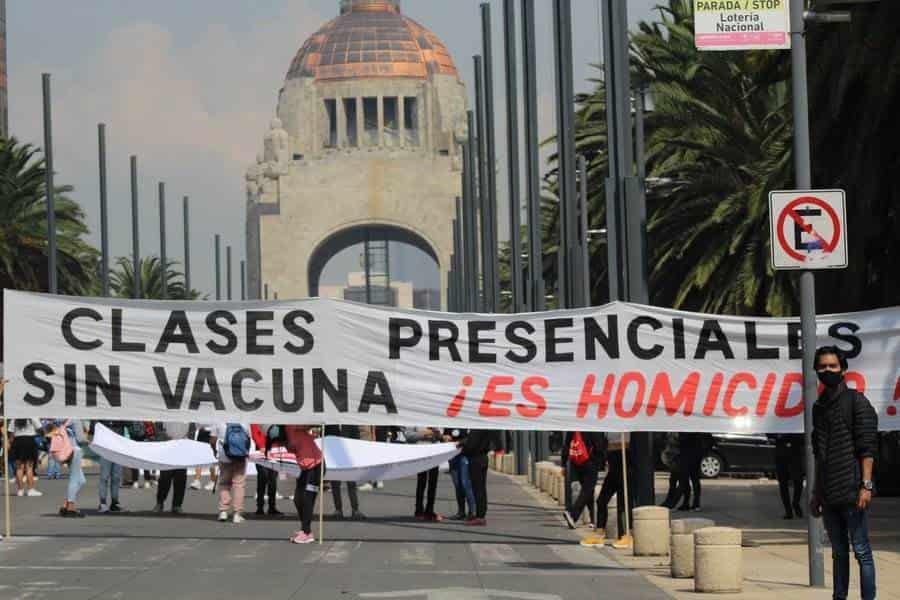 Rechazan imponer vacunación en menores