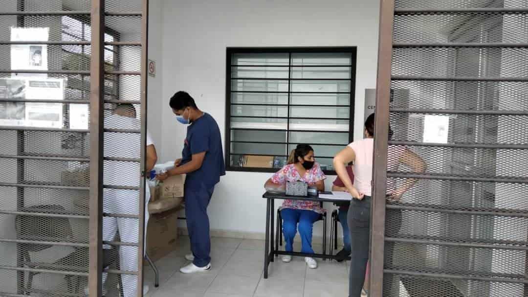 Hacen campaña de vacunación en Escobedo Hacen campaña de vacunación en Escobedo