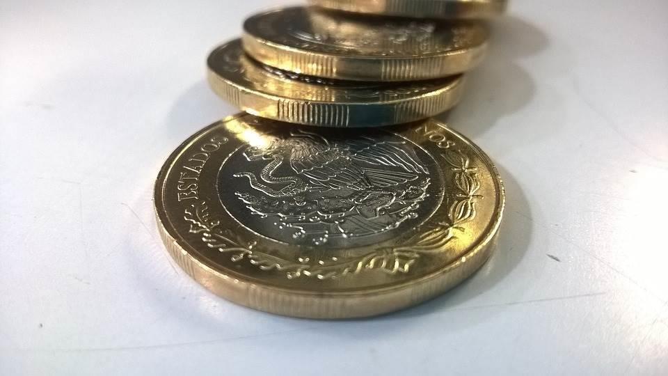 Peso mexicano en 20.35 unidades por dólar