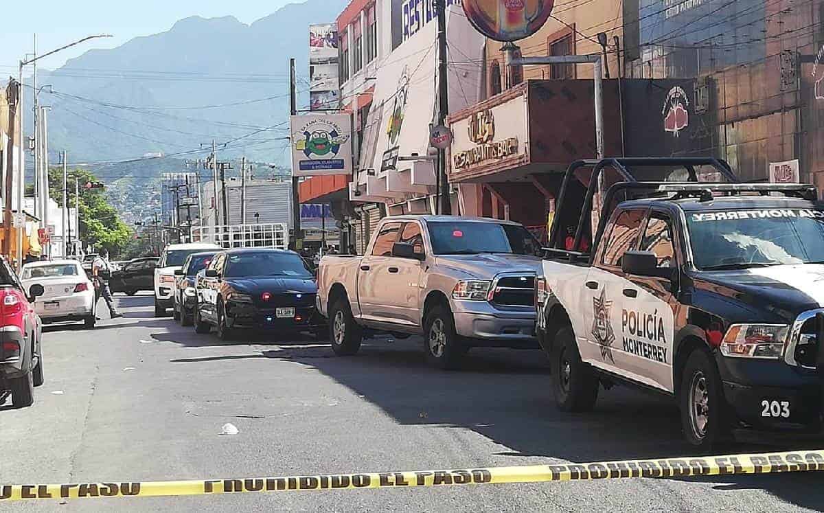 20 centroamericanos fueron rescatados por elementos de la policía de Monterrey, después de ser abandonados en un Hotel del Centro de la Ciudad