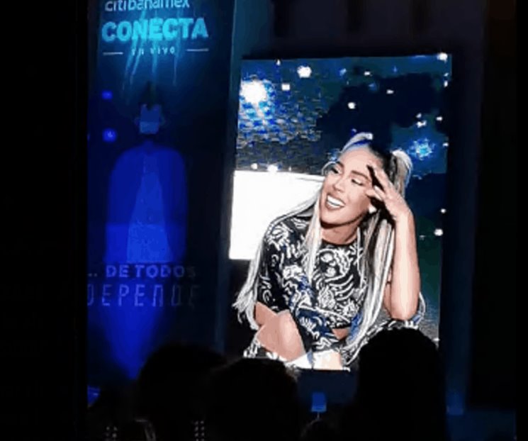 Danna Paola llora de emoción tras regresar a los escenarios Danna Paola llora de emoción tras regresar a los escenarios