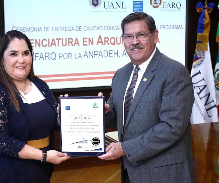 Acredita ANPADEH calidad de Licenciatura en Arquitectura