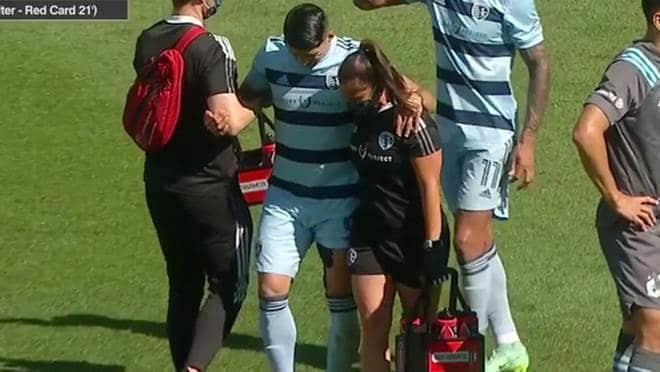 Sporting Kansas City empató y Alan Pulido salió lesionado