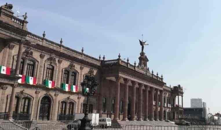 Pide PRI investigar dinero estatal para mejora de planteles Pide PRI investigar dinero estatal para mejora de planteles